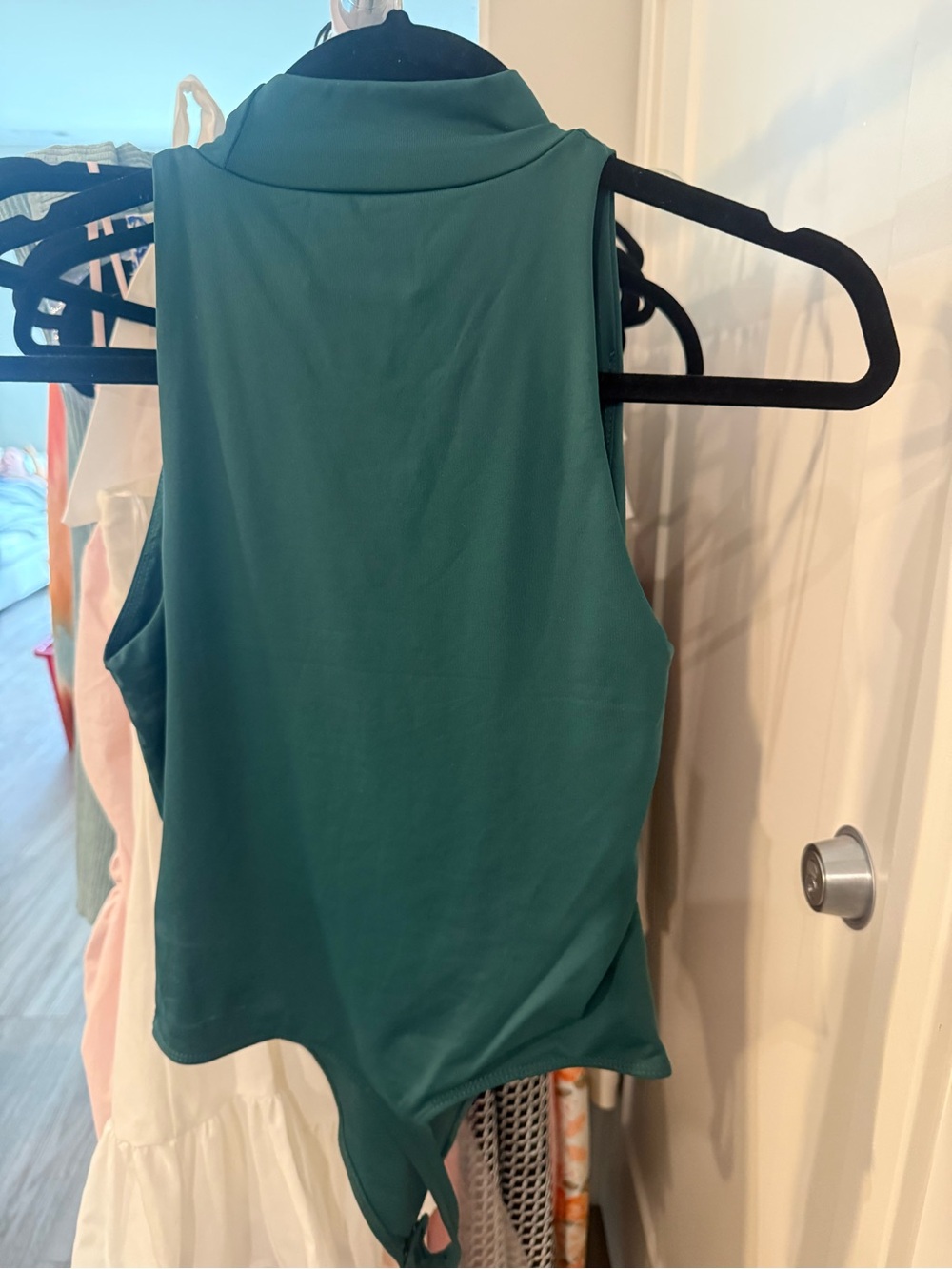 House of Harlow Sleeveless Mock Neck Women's Bodysuit - Green